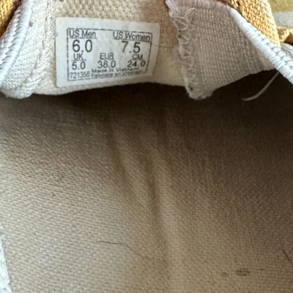 VANS Classic Slip On Checker Yellow & White Low Top Men 6/Wo 7.5 Skater Sneaker - Picture 4 of 13